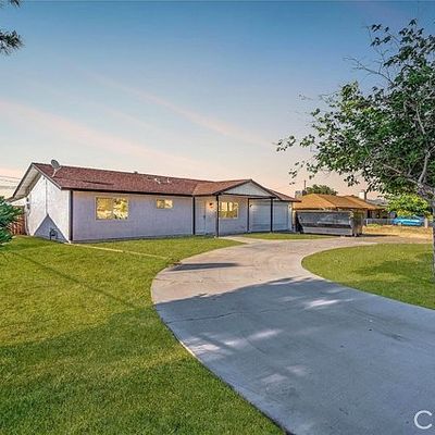 20988 Quileute Rd, Apple Valley, CA 92308