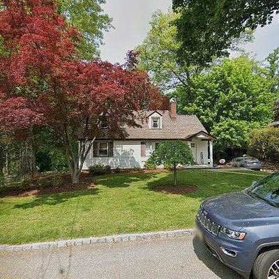 21 White Birch Ter, Caldwell, NJ 07006