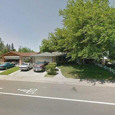 210 Ashley Ave, Woodland, CA 95695