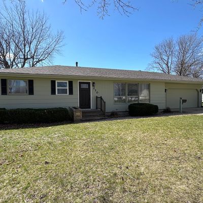 210 E Oakland Ave, Luverne, MN 56156