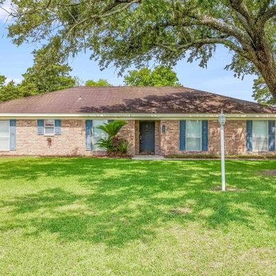 210 Estate Dr, New Iberia, LA 70563