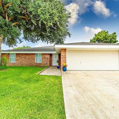 210 Midland Dr, Houma, LA 70360