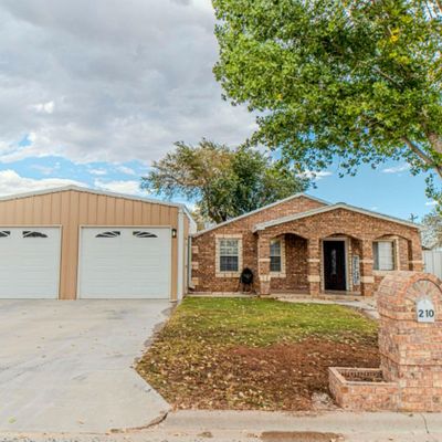 210 Nw 3 Rd St, Seminole, TX 79360