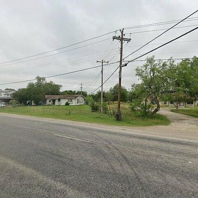 2103 S Washington St, Beeville, TX 78102