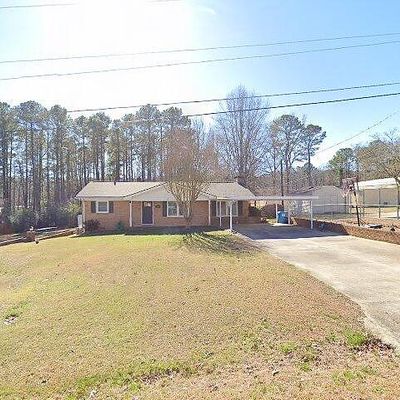 2104 Live Oak Dr, Sanford, NC 27330