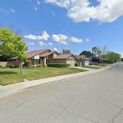 2104 W Avenue J6, Lancaster, CA 93536