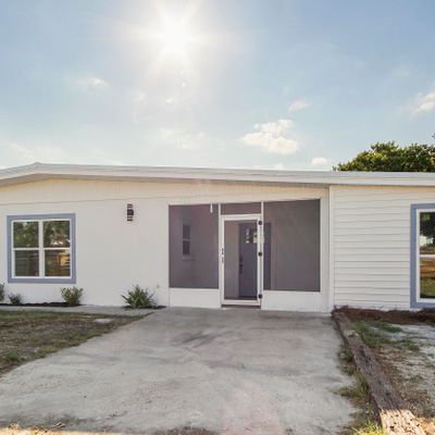 211 Lake Pl, Panama City Beach, FL 32413