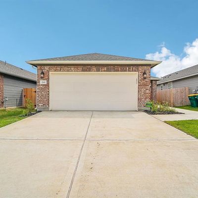 211 Shore Pointe Ct, Montgomery, TX 77316