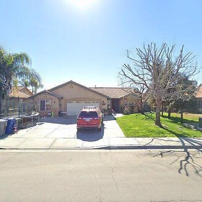 211 Scarletfire Dr, Bakersfield, CA 93307