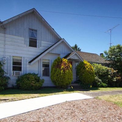 211 W I St, Halsey, OR 97348