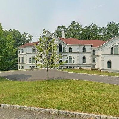 211 Walnut Dr, Morganville, NJ 07751