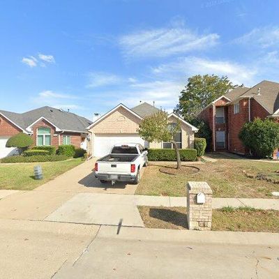 2111 Amherst Dr, Lewisville, TX 75067