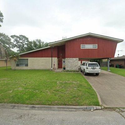 2114 Wyoming St, Baytown, TX 77520