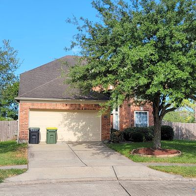 2115 Breezeway Ln, Pearland, TX 77584