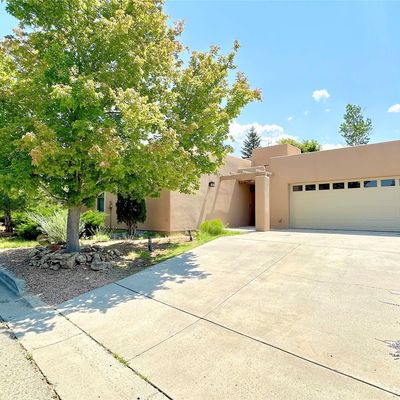 2123 Plazuela Vis, Santa Fe, NM 87505