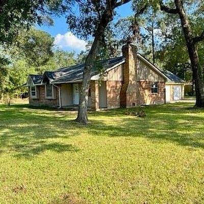 21268 White Oak Dr, Conroe, TX 77306