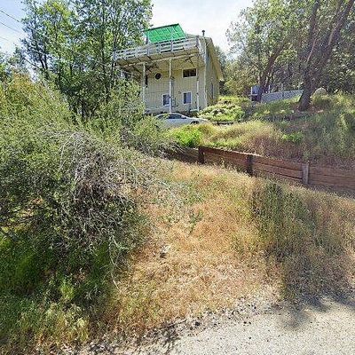 21313 American River Dr, Sonora, CA 95370