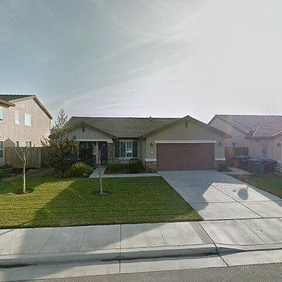 2133 W Tudor Ln, Hanford, CA 93230