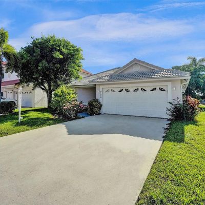 21330 Sawmill Ct, Boca Raton, FL 33498