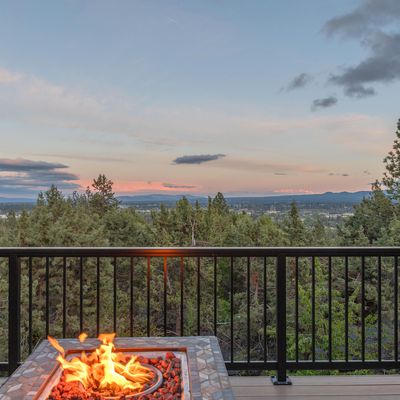 2138 Nw West Hills Ave, Bend, OR 97703