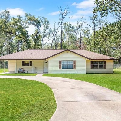 215 Deer Trail Ln, Onalaska, TX 77360