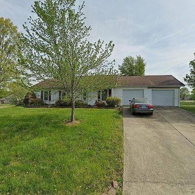 215 Lakeview Dr, Lawrenceburg, KY 40342