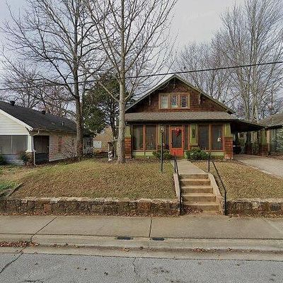 215 N Locust Ave, Fayetteville, AR 72701