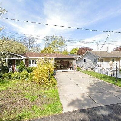 215 S 3 Rd St, Lewiston, NY 14092