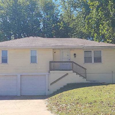 215 Sw 19 Th St, Oak Grove, MO 64075