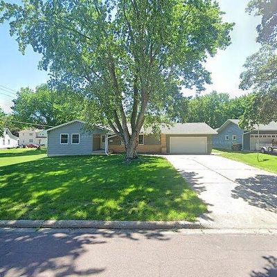 216 Abbot Ave Sw, Madelia, MN 56062