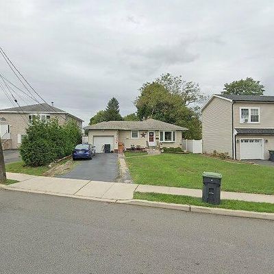 216 S Prospect Ave, Bergenfield, NJ 07621