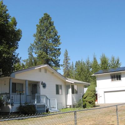 218 Humphrey Ln, Grants Pass, OR 97527