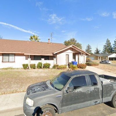 2 Vario Ct, Sacramento, CA 95828