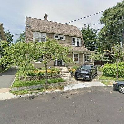 20 Burnside St, Montclair, NJ 07043