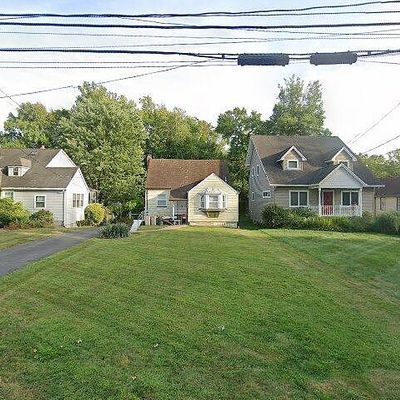 20 Fern River Rd, Wayne, NJ 07470