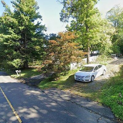 20 Fulton Dr, New Fairfield, CT 06812