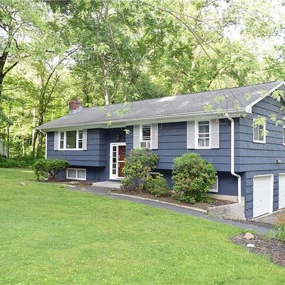 20 Whitewood Dr, Shelton, CT 06484