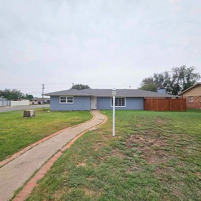 2001 Country Club Dr, Midland, TX 79701