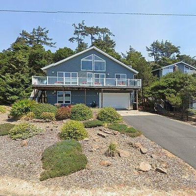 2001 Nw Parker Ave, Waldport, OR 97394