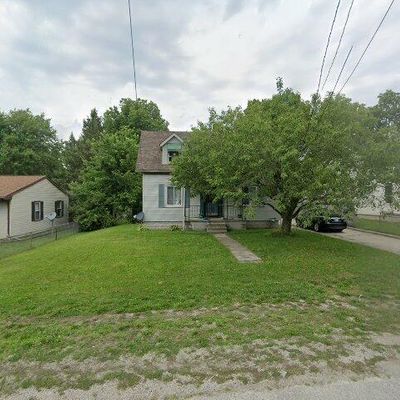 2004 E 17 Th St, Muncie, IN 47302