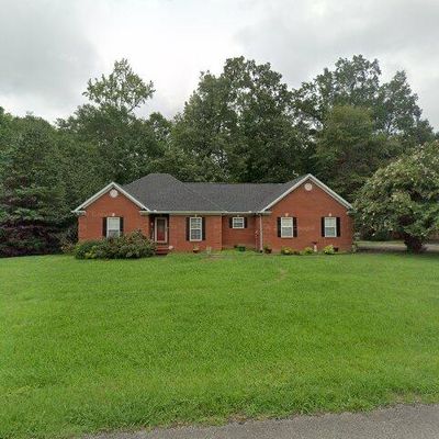 2004 Oakwood Dr, Fayetteville, TN 37334