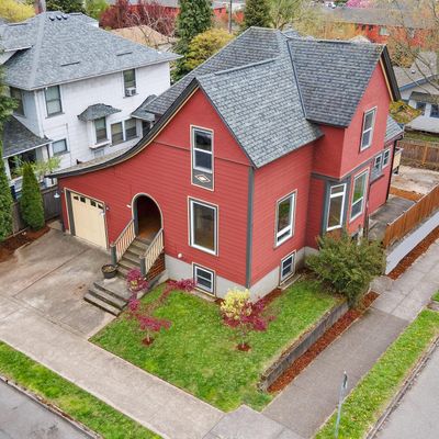 2004 Se Ash St, Portland, OR 97214