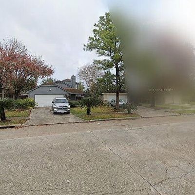 2006 Tomlinson Trail Dr, Houston, TX 77067