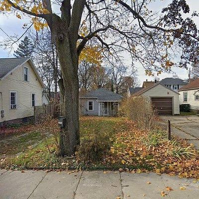 2008 Ray St, Lansing, MI 48910