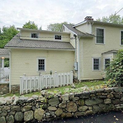 201 Cognewaugh Rd, Cos Cob, CT 06807