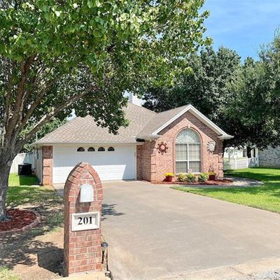 201 Park Rd, Nocona, TX 76255