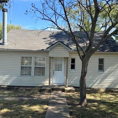 201 S Pearl St, Trenton, TX 75490