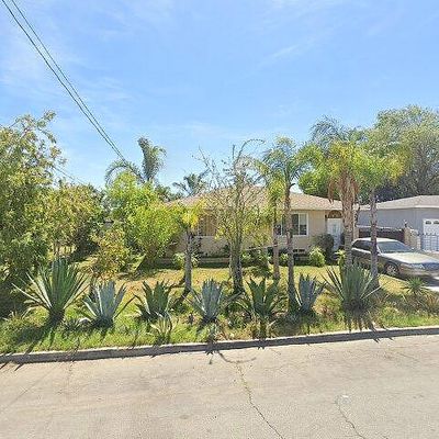 201 W Van Koevering St, Rialto, CA 92376