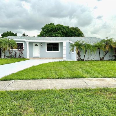 2010 Nw 172 Nd St, Miami Gardens, FL 33056