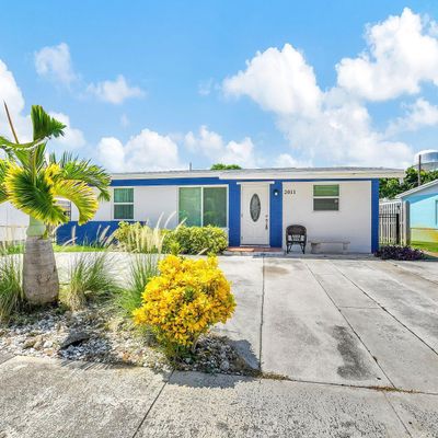 2011 Park St, Lake Worth Beach, FL 33460